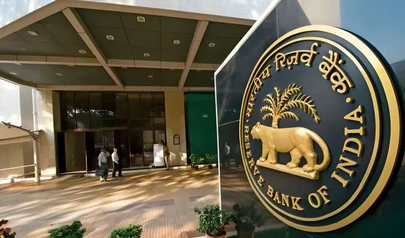 RBI monetary policy trapped in ‘chalk and cheese’ problem: SBI report