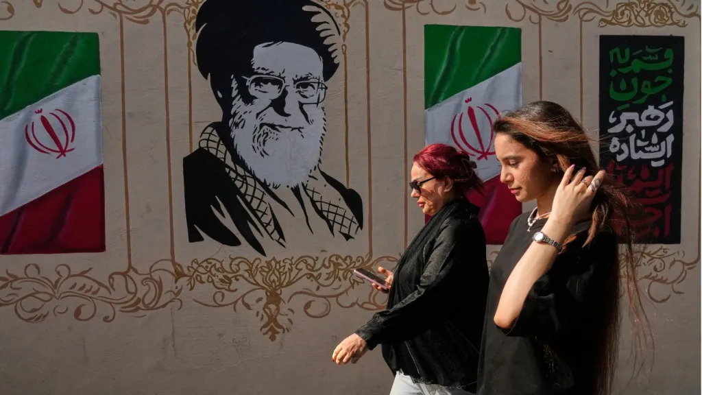Iran rejects US pressure, warns it is ready for ’round of confrontation’
